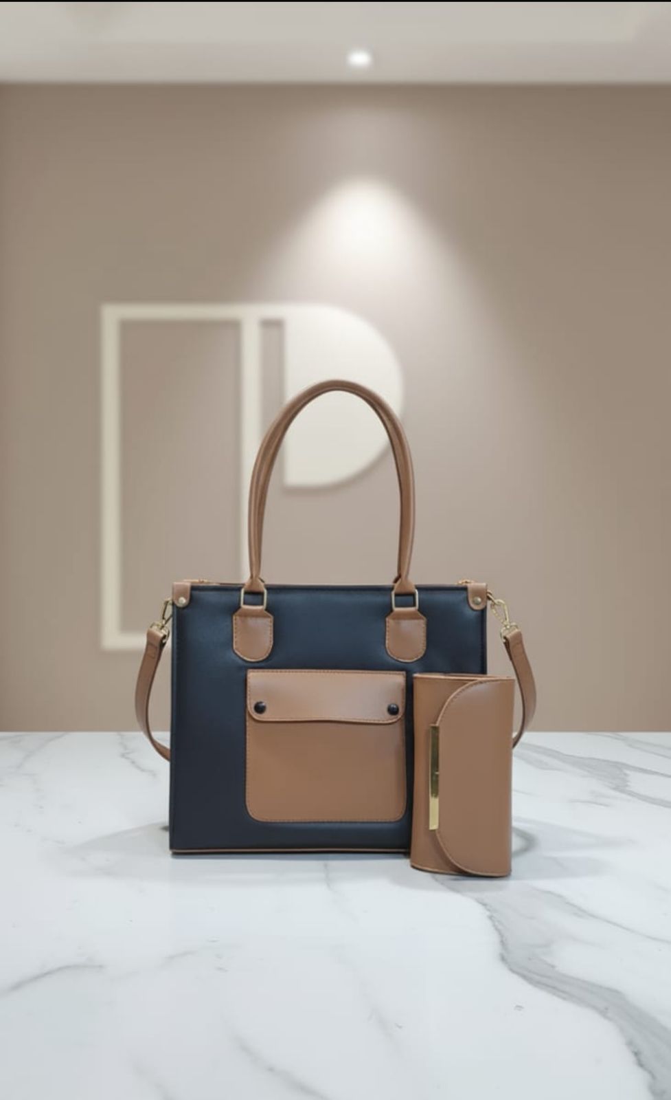 Front Pocket with pocket bag